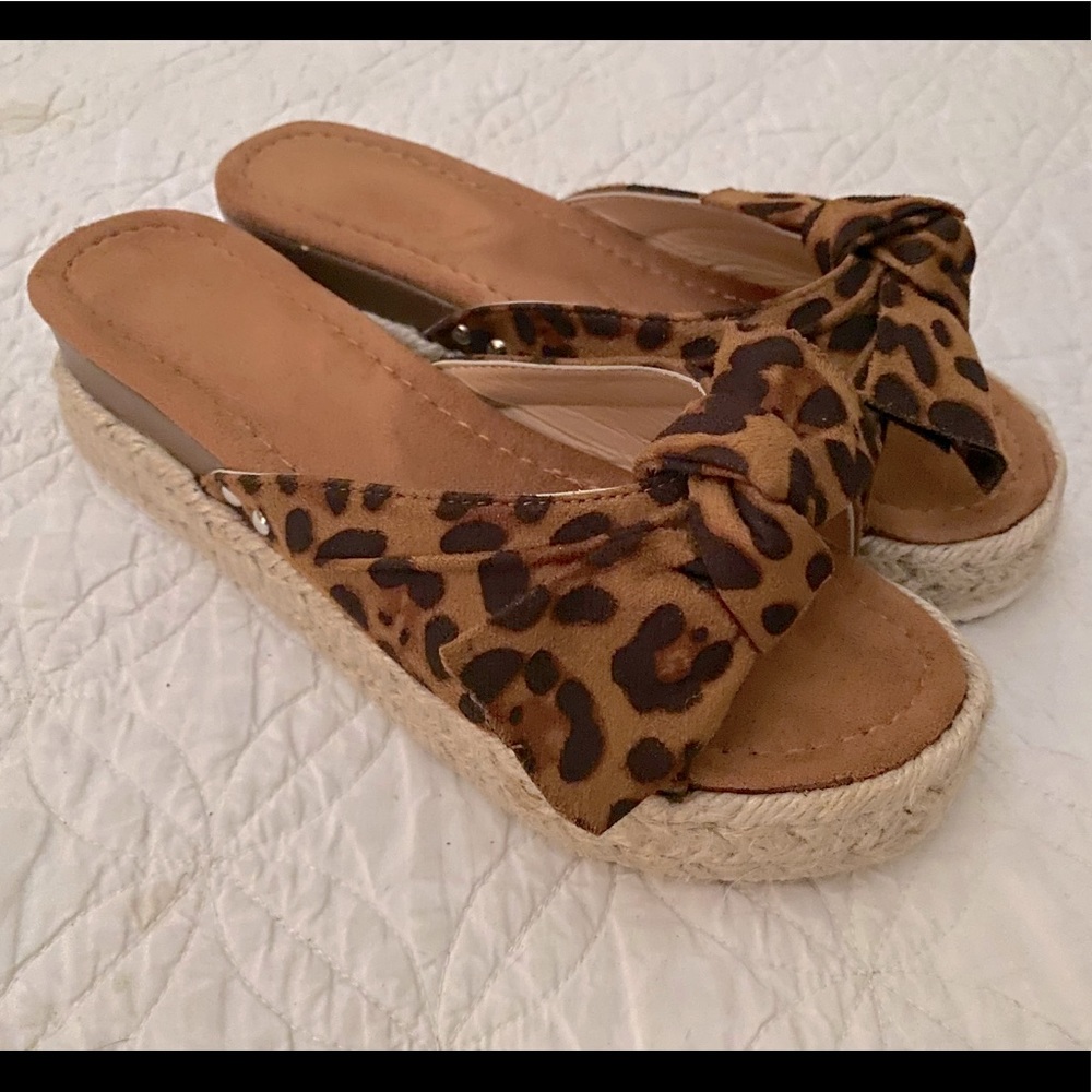 Adorable leopard print, sandals. Size 7.5. Never worn